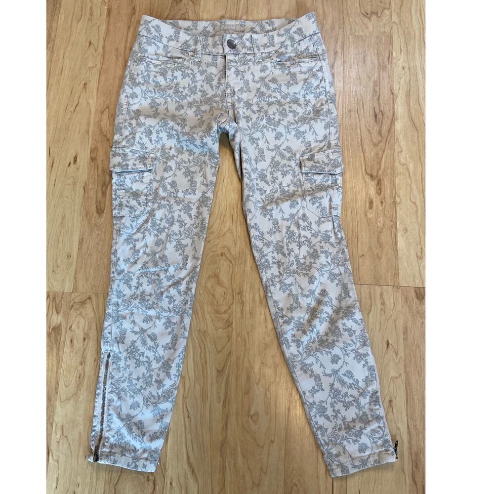 Level 99 beige/ grey floral pants